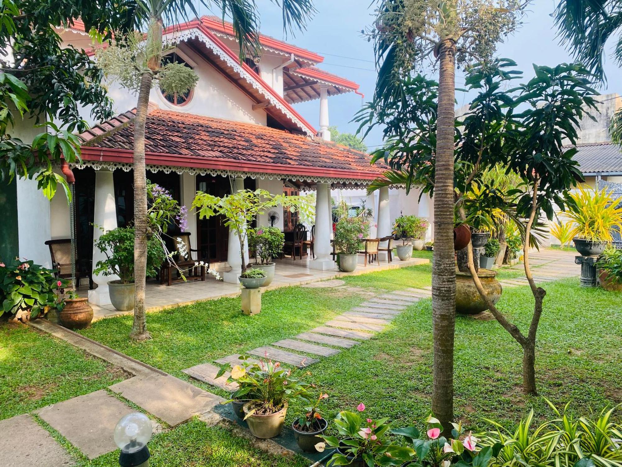 Sujeewani Villa Негомбо Екстер'єр фото